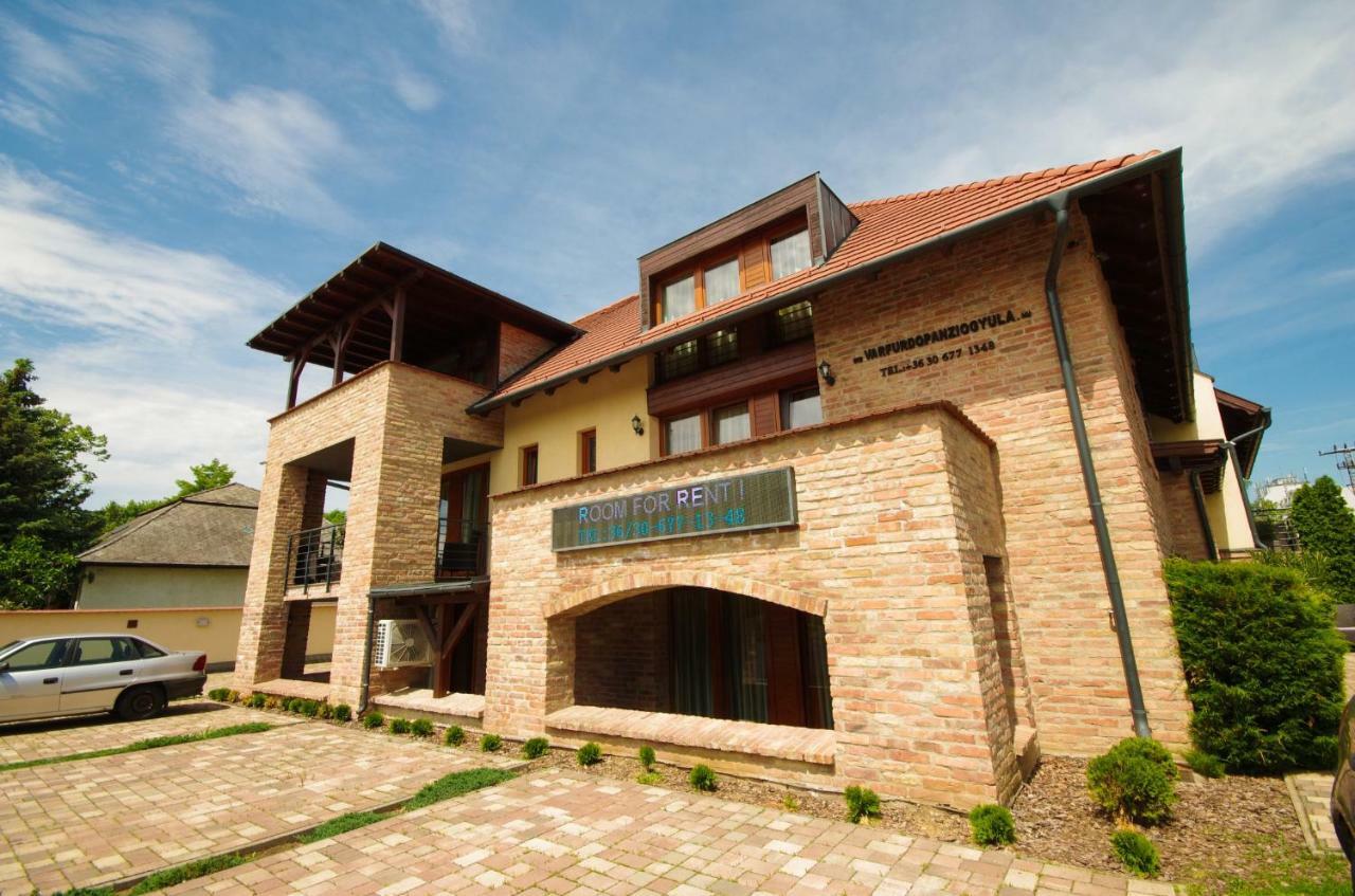 Várfürdő Panzió Gyula Exterior foto